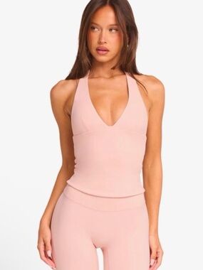 NWT CROP SHOP BOUTIQUE HALTER PLUNGE TANK - Blush - Size Medium